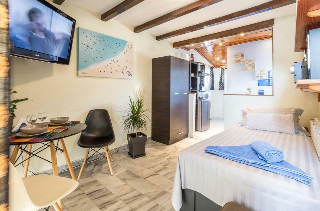 Top Floor Studio Near Metro&View&200Mbps Athens Exterior photo